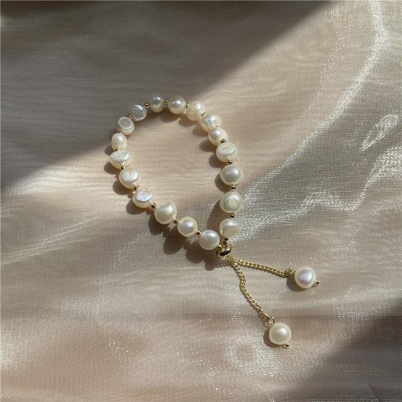 Aurellious Pearl Bracelet - Image 3