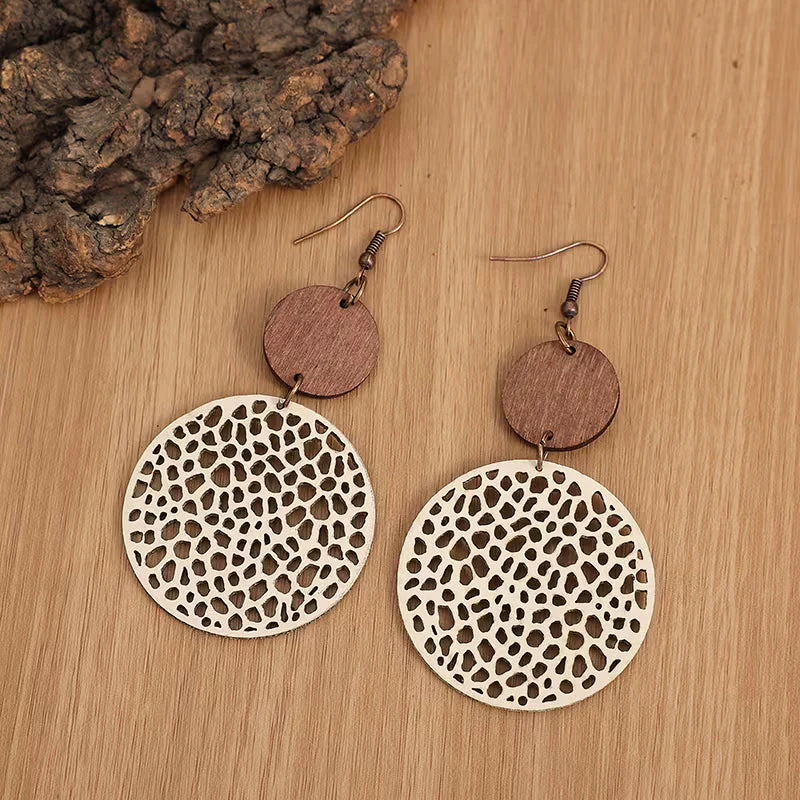 Retro Boho Wood and Leather Drop Earrings - Image 2