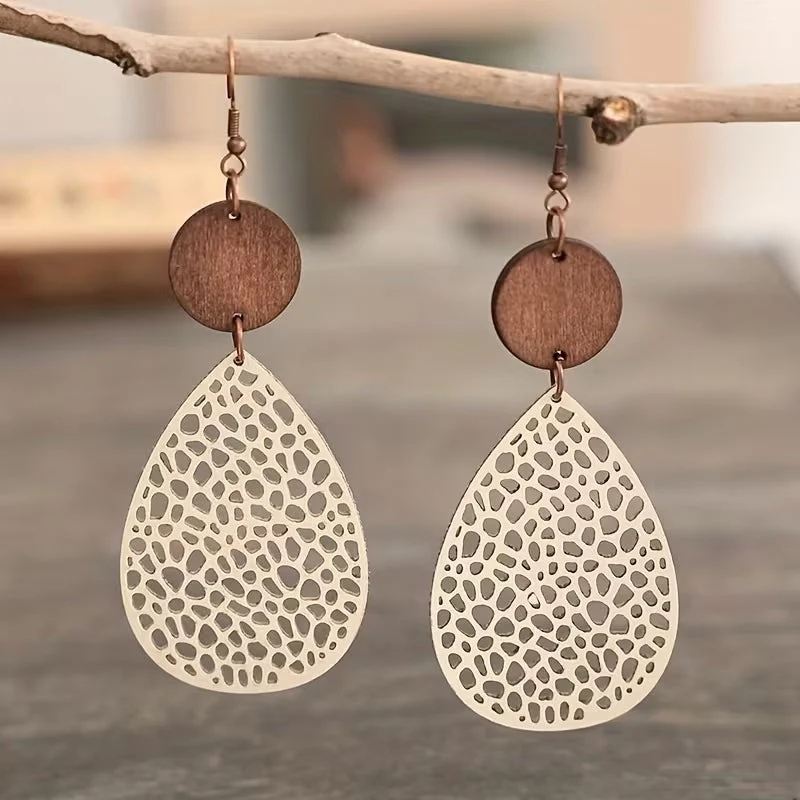 Vintage Style Leather Cutout Drop Earrings - Image 2