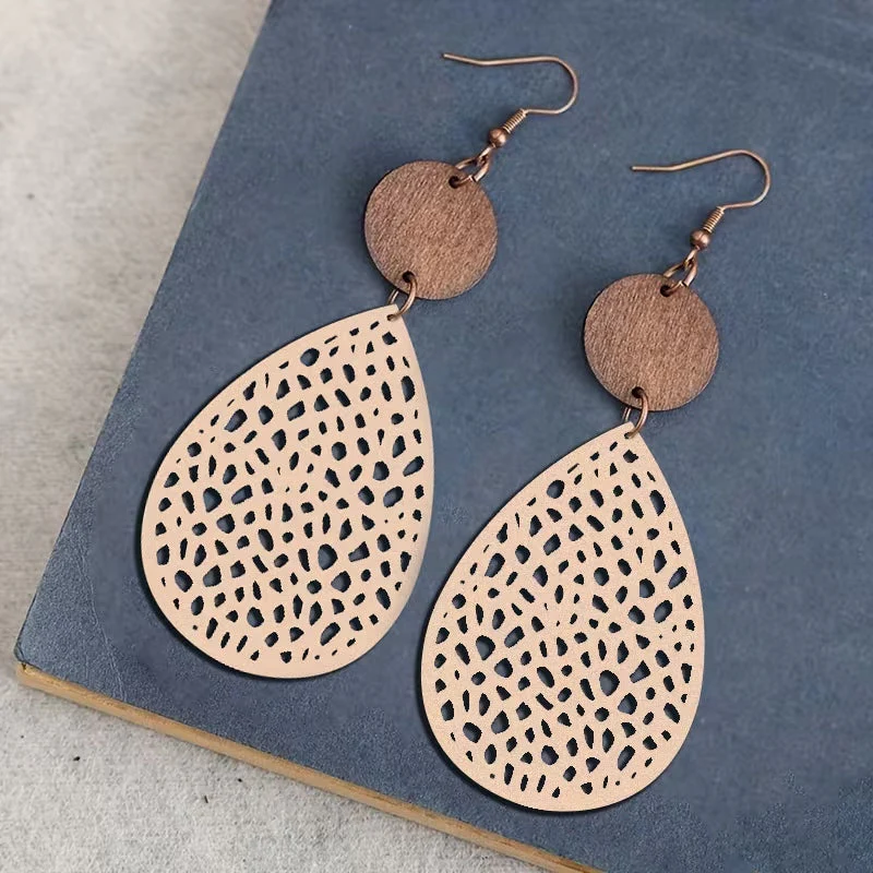 Vintage Style Leather Cutout Drop Earrings - Image 7