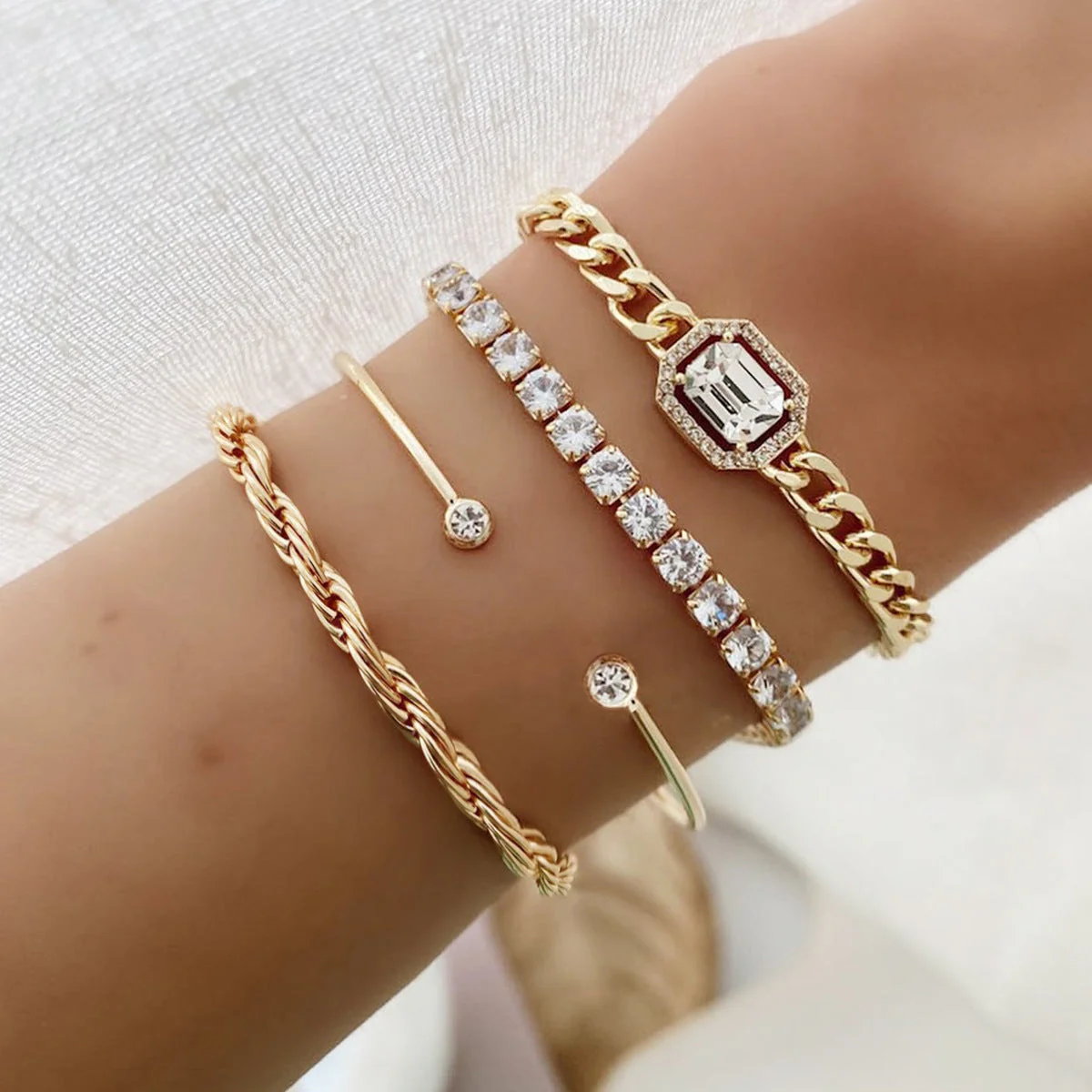 Venus Set of 4 Bracelets